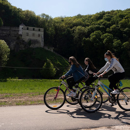 Zväčšiť fotografiu - V top 3 obľúbenosti je trenčiansky hrad aj župná cyklotrasa - 20200507_TSK_TN_126w
